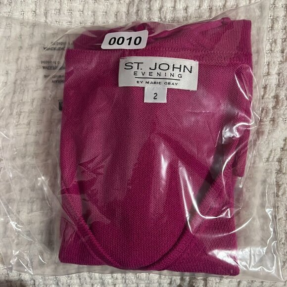 ST JOHN EVENING V-Neck  Long Gathered Sleeves - Picture 11 of 11